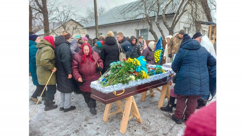 На Чернігівщині попрощалися з військовим ЗСУ Олександром Александровим