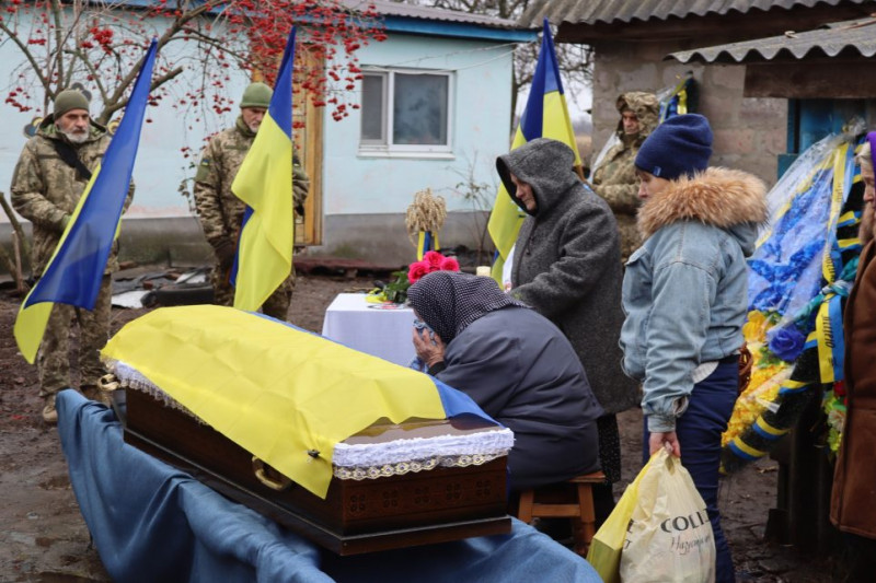 На Чернігівщині попрощалися із розвідником, який загинув на Курщині