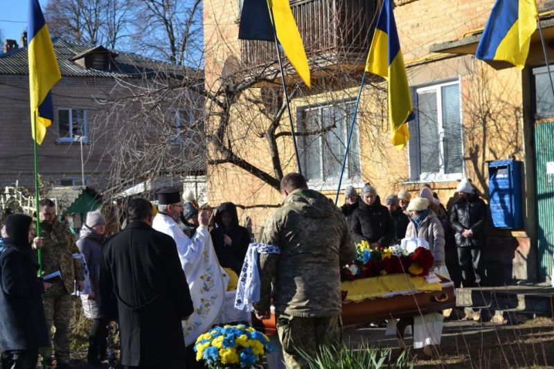 На Чернігівщині попрощалися із захисником, який майже рік вважався зниклим безвісти