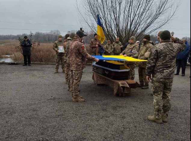 На Чернігівщині в останню путь проводжали загиблого Захисника