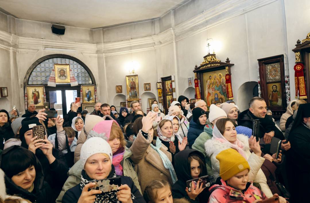 Новий рекорд Чернігова: 106 бандуристів виконали Гімн України з нагоди 106-річниці Дня Соборності України