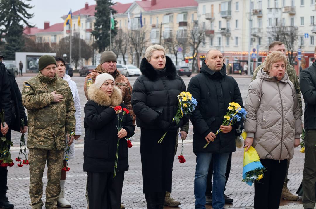 У Чернігові в День Соборності вшанували пам'ять полеглих захисників України