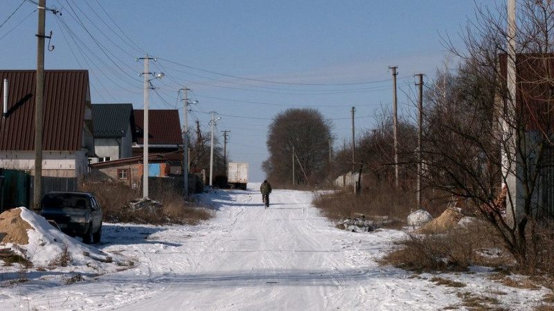 Три роки після окупації: який вигляд має село на Чернігівщині, де нищили російську техніку навесні 2022 року