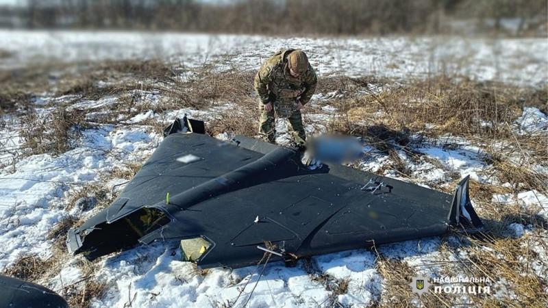 У Чернігівському районі вибухотехніки поліції знешкодили нерозірвану бойову частину збитого російського безпілотника