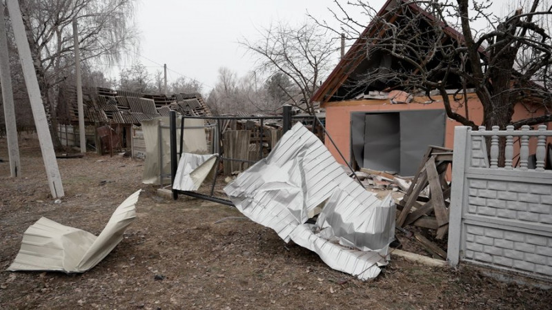 В Євминці на Чернігівщині фіксують наслідки атаки російського безпілотника: що розповідають люди