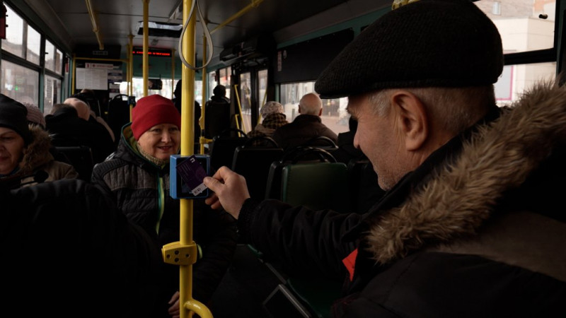 Чернігівські перевізники видали накази, щоб учасники бойових дій їздили безкоштовно за посвідченням, — Брижинський