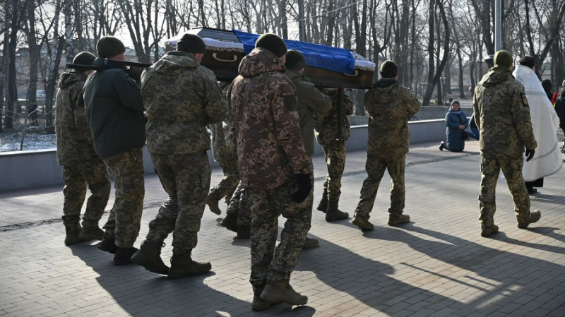 На Чернігівщині попрощалися з бійцями Василем Скоробагатим, Олександром Костенком та Олександром Волощуком