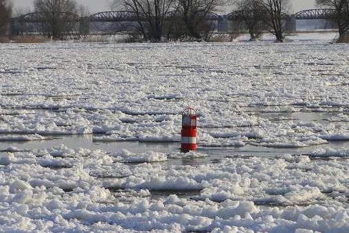 Льодостав на Десні: на Чернігівщині можливі різкі коливання рівня води