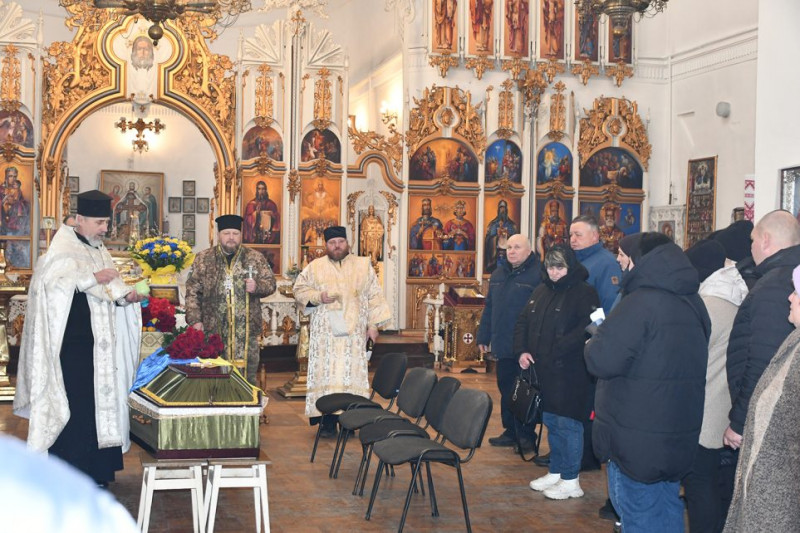 На Чернігівщині попрощалися із загиблим на війні захисником