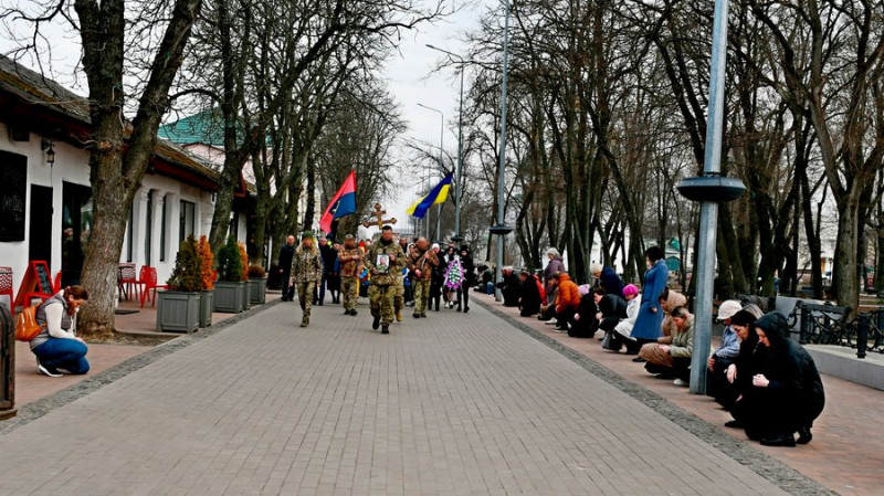 У Ніжині попрощалися з захисником Сергієм Ласим