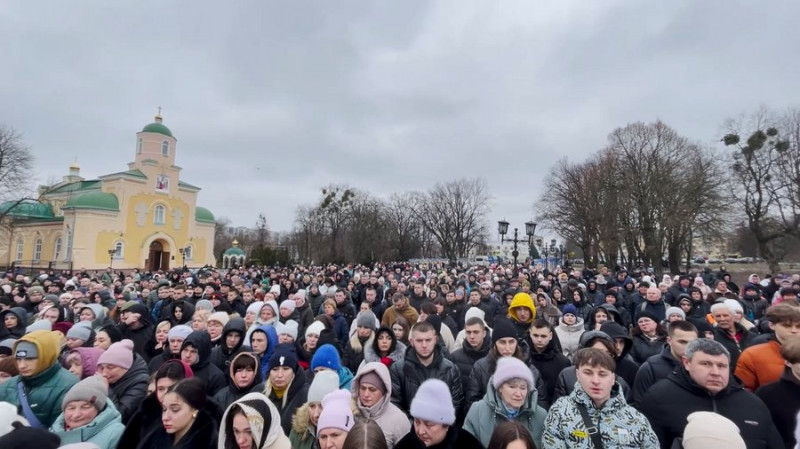 "Пацани, дуже вас не вистачатиме": у Прилуках поховали "Вовків да Вінчі" Євгенія Профатілова та Дениса Ткаченка