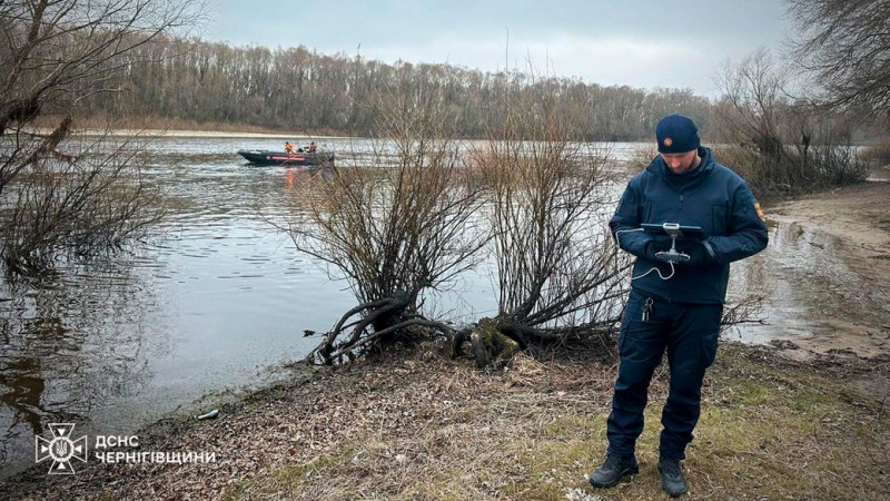 На Чернігівщині рятувальники майже 2,5 місяці шукають тіло 7-річного хлопчика, який потонув у річці Снов у Брусилові