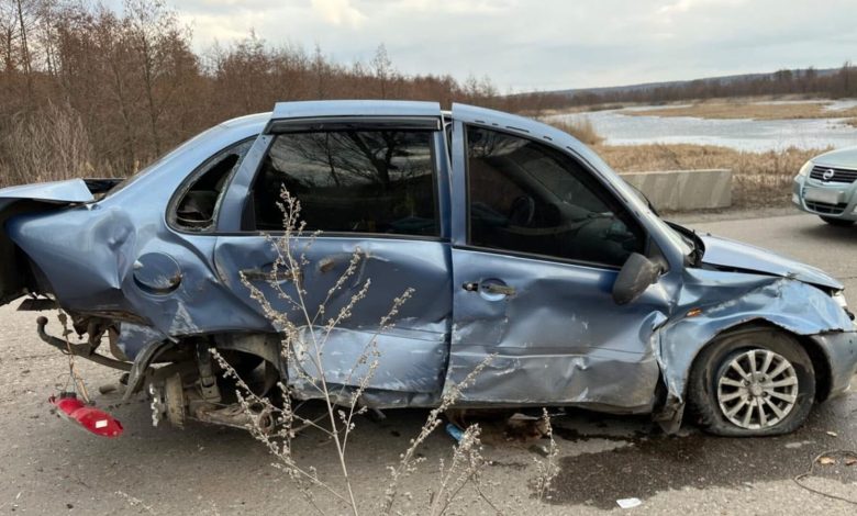 Був у стані алкогольного сп’яніння та врізався в бетонну огорожу: подробиці ДТП на Чернігівщині