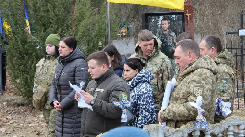 На Чернігівщині поховали захисників Олександра Войтешенка, Геннадія Студенка, Олексія Василенка та Віталія Якушка