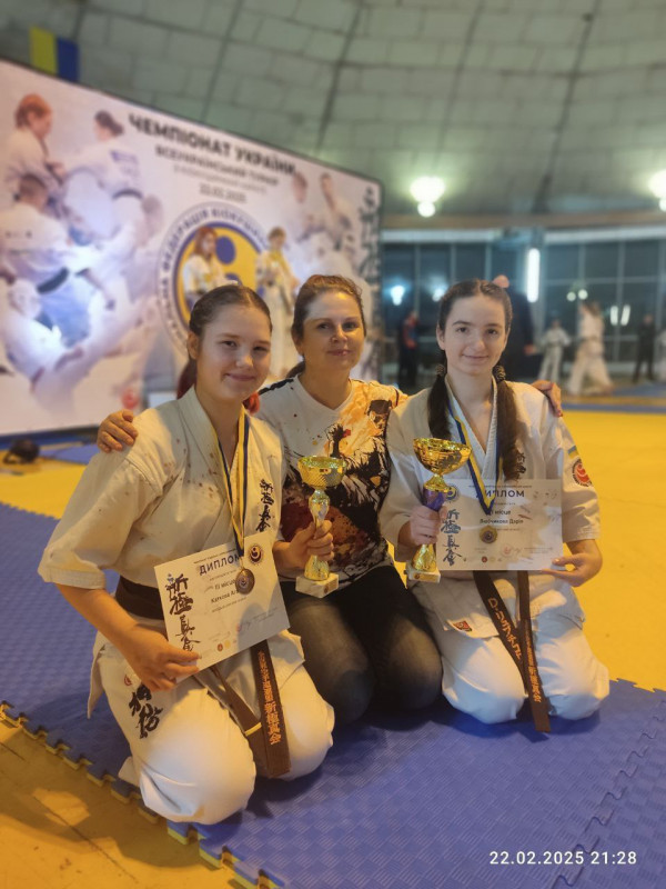 Дві чернігівські каратистки вибороли призові місця на чемпіонаті України (Фото)