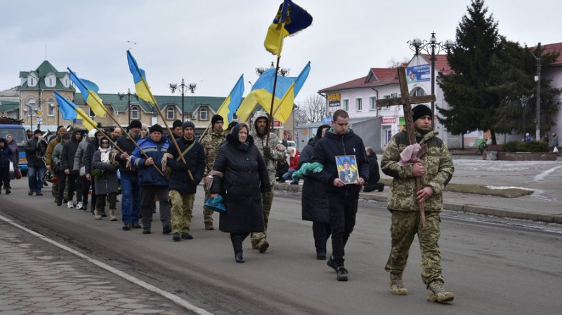 Опізнали за ДНК-експертизою: на Чернігівщині поховали загиблого бійця Миколу Солов'я