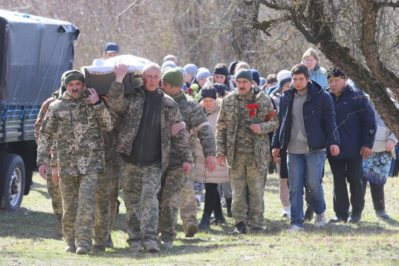 На Чернігівщині попрощалися з воїном