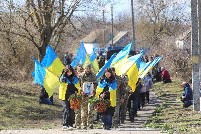 На Чернігівщині попрощалися з воїном