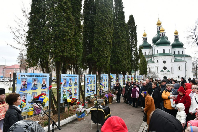 На Чернігівщині увіковічили пам’ять 18 загиблих воїнів (Фото)