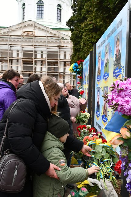 На Чернігівщині увіковічили пам’ять 18 загиблих воїнів (Фото)