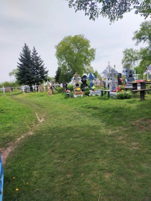 «Було геть несумне видовище»: традиції поминання спочилих родичів у громаді на Чернігівщині