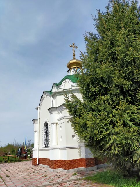 «Було геть несумне видовище»: традиції поминання спочилих родичів у громаді на Чернігівщині