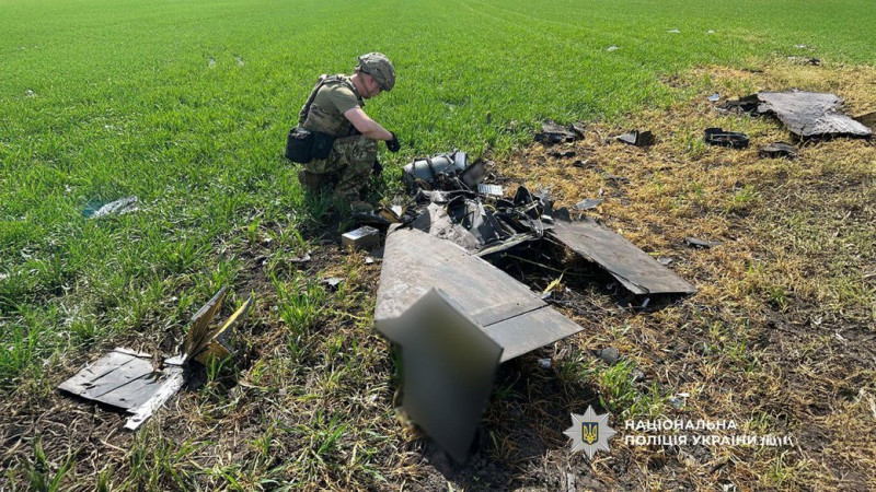 У Чернігівському районі вибухотехніки поліції знешкодили бойову частину російського безпілотника