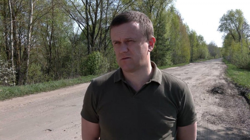 "Прифронтові дороги кращі, ніж ця": який стан доріг на прикордонні Чернігівщини та скільки вартує їх ремонт