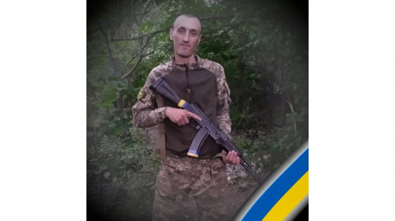 На Чернігівщині провели в останню путь трьох захисників: Сергія Носача, Ярослава Іванчу та Андрія Гамолю