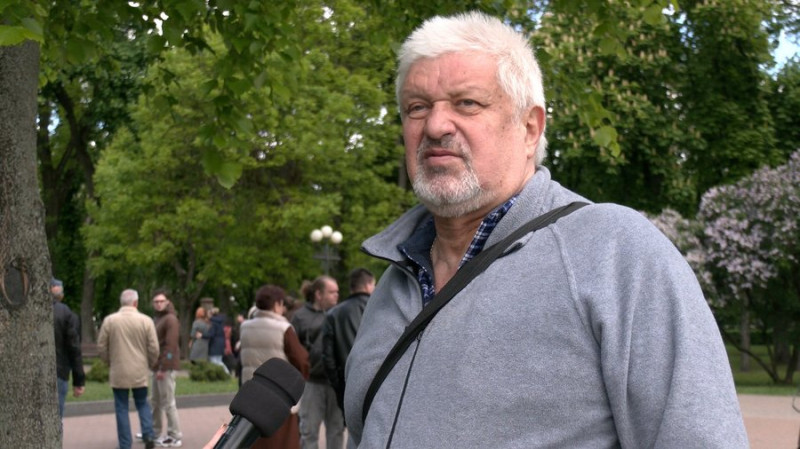 У Чернігові попрощалися з бійцем ЗСУ Віктором Войниковим, який у цивільному житті був художнім керівником театру танцю