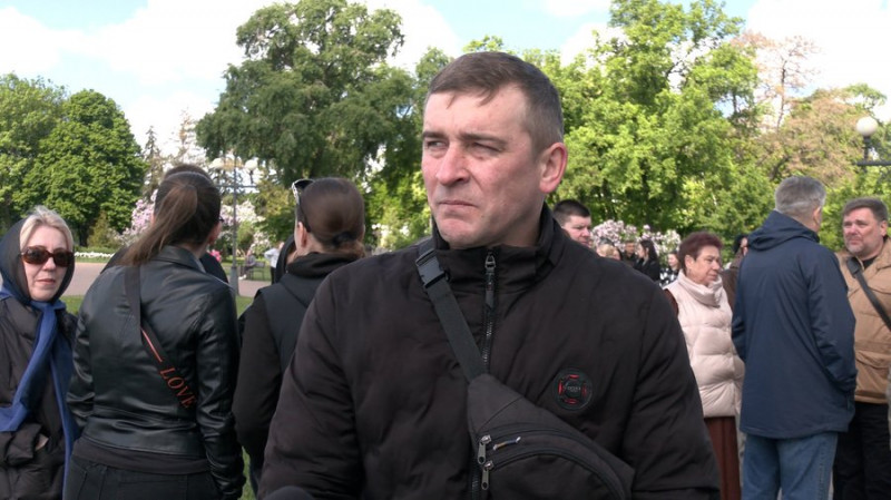 У Чернігові попрощалися з бійцем ЗСУ Віктором Войниковим, який у цивільному житті був художнім керівником театру танцю