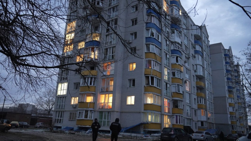 У Чернігові виконком погодив перші виплати допомоги мешканцям багатоповерхівок, які пошкодили російські БпЛА