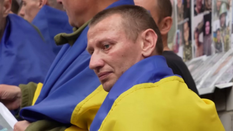 "За 2 роки — ні словечка": мама Андрія Єрка із Новгород-Сіверської громади, який повернувся з полону, розповіла про сина