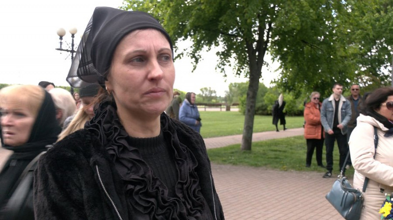 У Чернігові попрощалися з бійцем ЗСУ Віктором Войниковим, який у цивільному житті був художнім керівником театру танцю