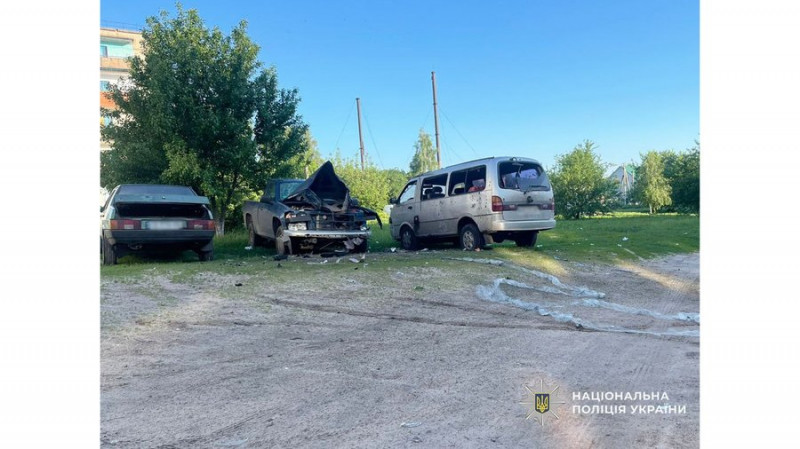 Поранені люди, пошкоджені школа, агропідприємство, автомобілі: РФ дронами атакувала Семенівську громаду на Чернігівщині