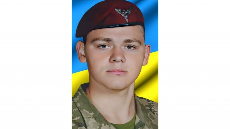 На Чернігівщині попрощалися з трьома захисниками: Павлом Бахмачем, Олександром Кривоцюком та Андрієм Яковенком