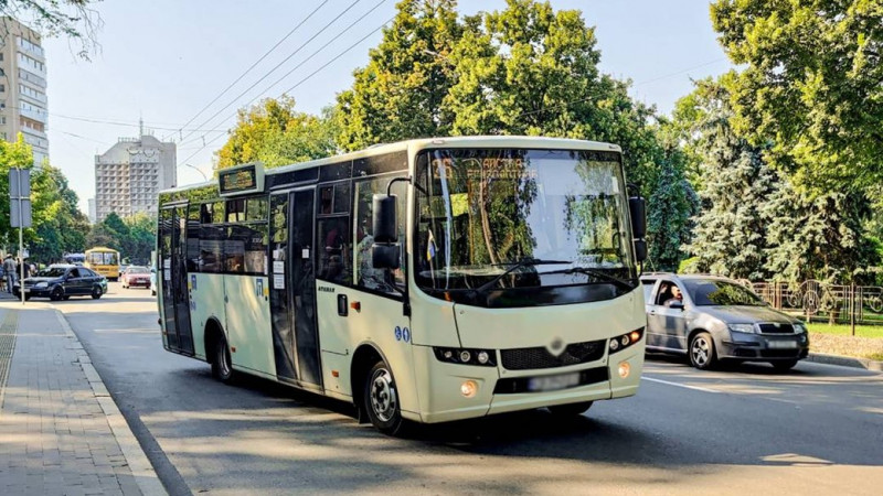 Автобуси №26 у Чернігові змінять свій маршрут через проведення ремонтних робіт на мережах центрального опалення