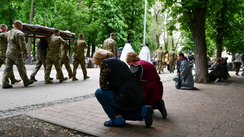 На Чернігівщині провели в останню путь трьох бійців: Юрія Костіва, Олександра Супруненка та Сергія Тюпу
