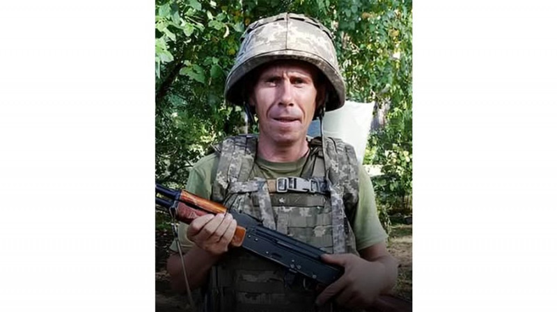 На Чернігівщині поховали військових Василя Вертюченка, Владислава Добрелю та Сергія Гурбика