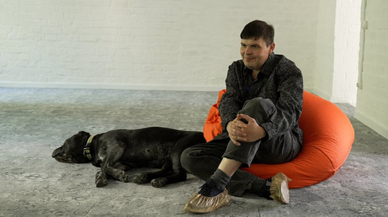 У чернігівському ветеранському просторі "Серцевір" проводять заняття з каністерапії із собакою Лілу