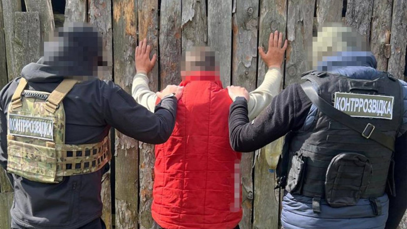 Збирав дані про позиції та рух техніки: на Чернігівщині СБУ затримала агента російського ГРУ