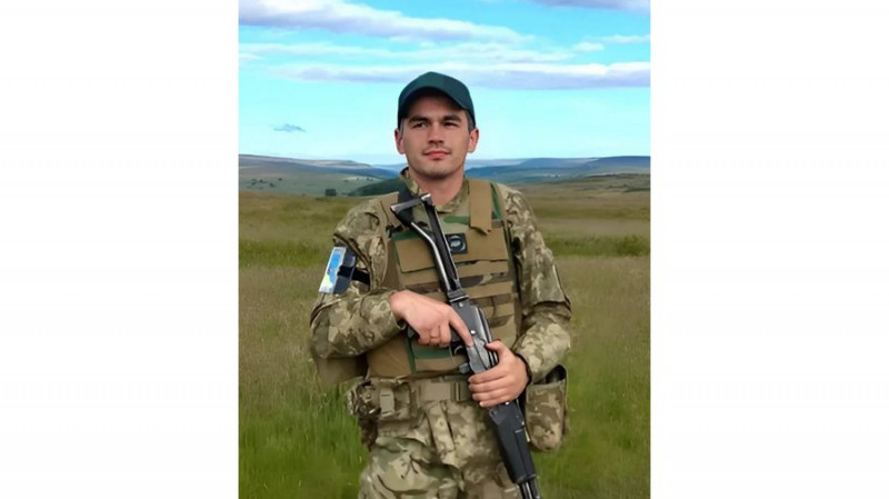 На Чернігівщині провели в останню путь трьох захисників: Сергія Носача, Ярослава Іванчу та Андрія Гамолю