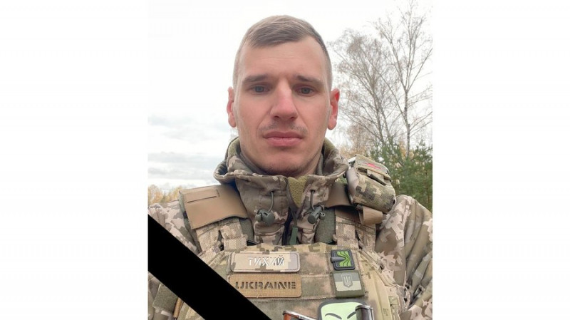 На Чернігівщині попрощалися з захисниками Дмитром Буйним та Максимом Будніком