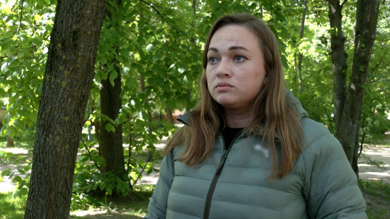 Дітей захитує у шкільному автобусі, а перевізник каже про скорочення маршрутів: який стан доріг на Чернігівщині