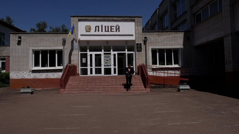 Закінчує 10-й клас у СІЗО: як організоване навчання неповнолітніх у Чернігівському слідчому ізоляторі