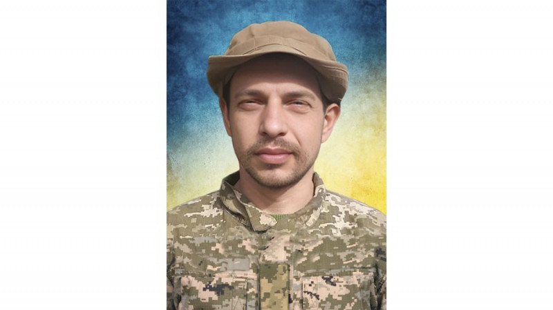 На Чернігівщині поховали військових Василя Вертюченка, Владислава Добрелю та Сергія Гурбика