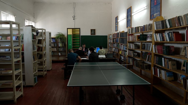 Закінчує 10-й клас у СІЗО: як організоване навчання неповнолітніх у Чернігівському слідчому ізоляторі