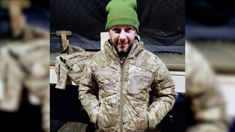 У Чернігові попрощалися з бійцем ЗСУ Віктором Войниковим, який у цивільному житті був художнім керівником театру танцю