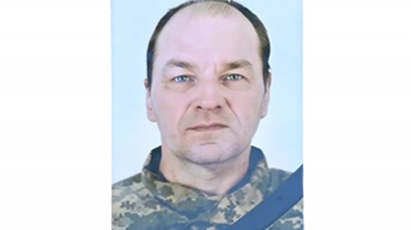 На Чернігівщині поховали військових Василя Вертюченка, Владислава Добрелю та Сергія Гурбика