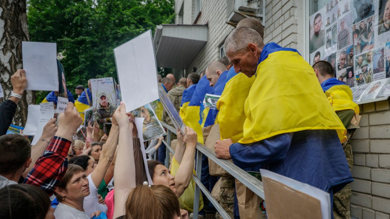 "Досі не вірить, що вже в Україні": з полону повернувся житель Киїнської громади, що на Чернігівщині, Роман Кислиця